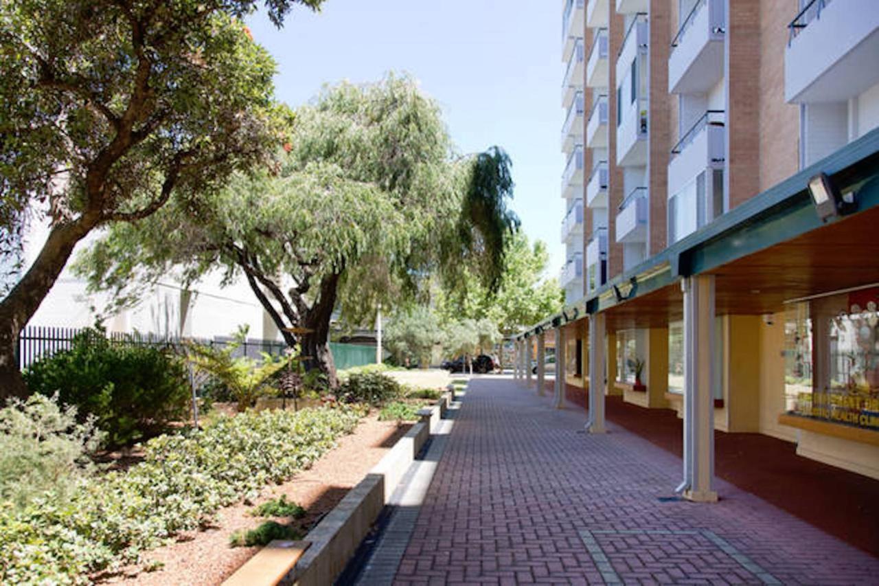 Stay Okay Central - Fremantle Bagian luar foto